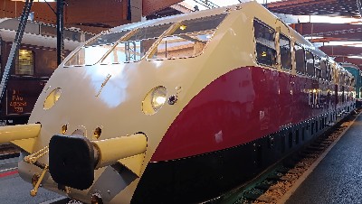cliquez ici pour voir l'image (Autorail-Bugatti.jpg)