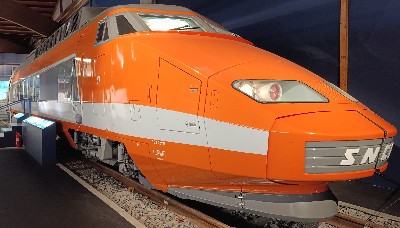 cliquez ici pour voir l'image (TGV-record1980.jpg)