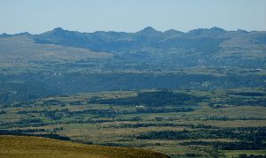 cliquez ici pour voir l'image (Monts-Cantal.JPG)